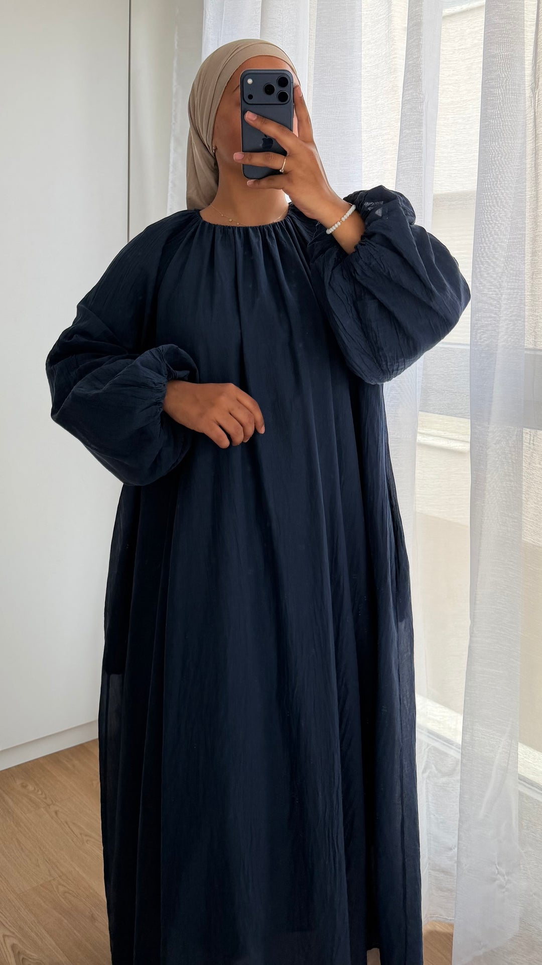 Robe SOBRE (précommande)